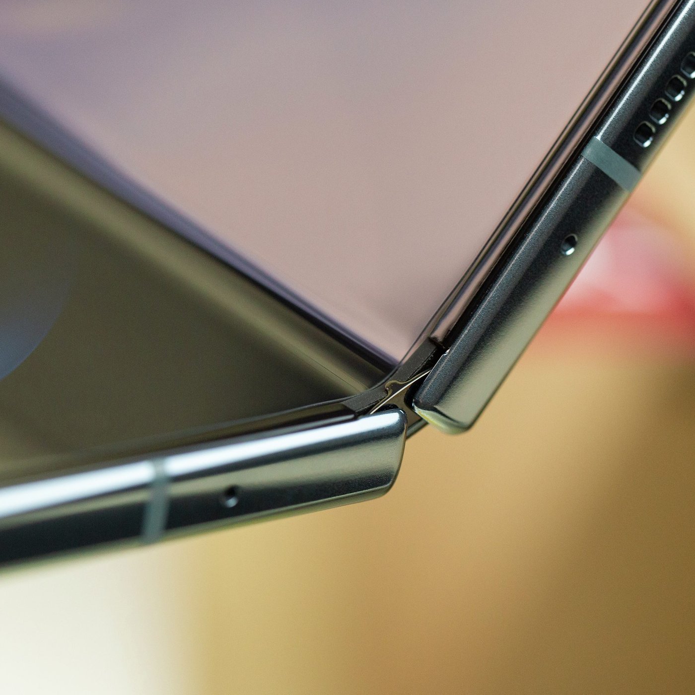 Samsung prépare un PC portable à écran pliable qui emprunte la charnière  que le Galaxy Z Flip 5