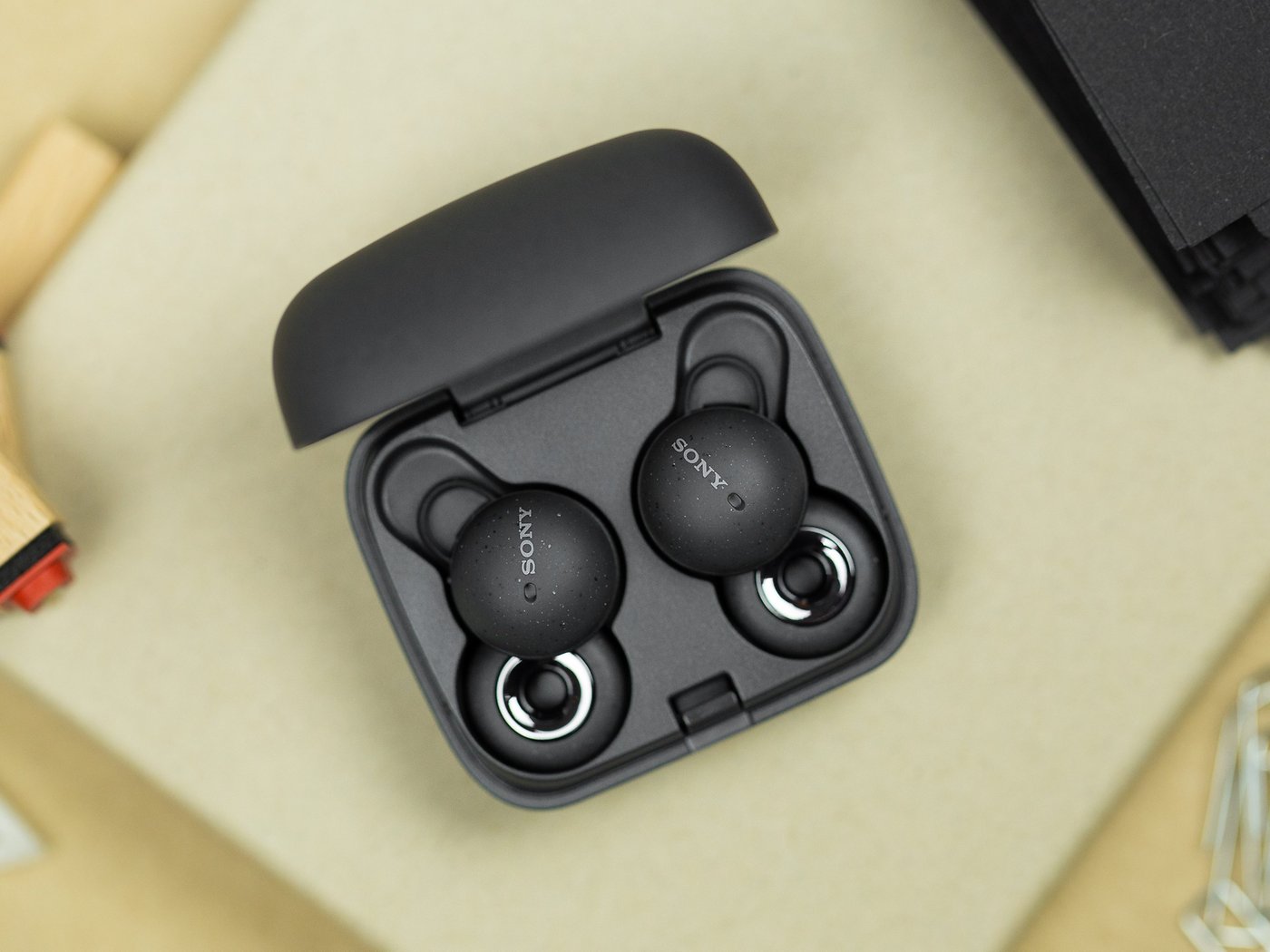 Sonys new linkbuds and flagship over-ear headphones leaked | nextpit