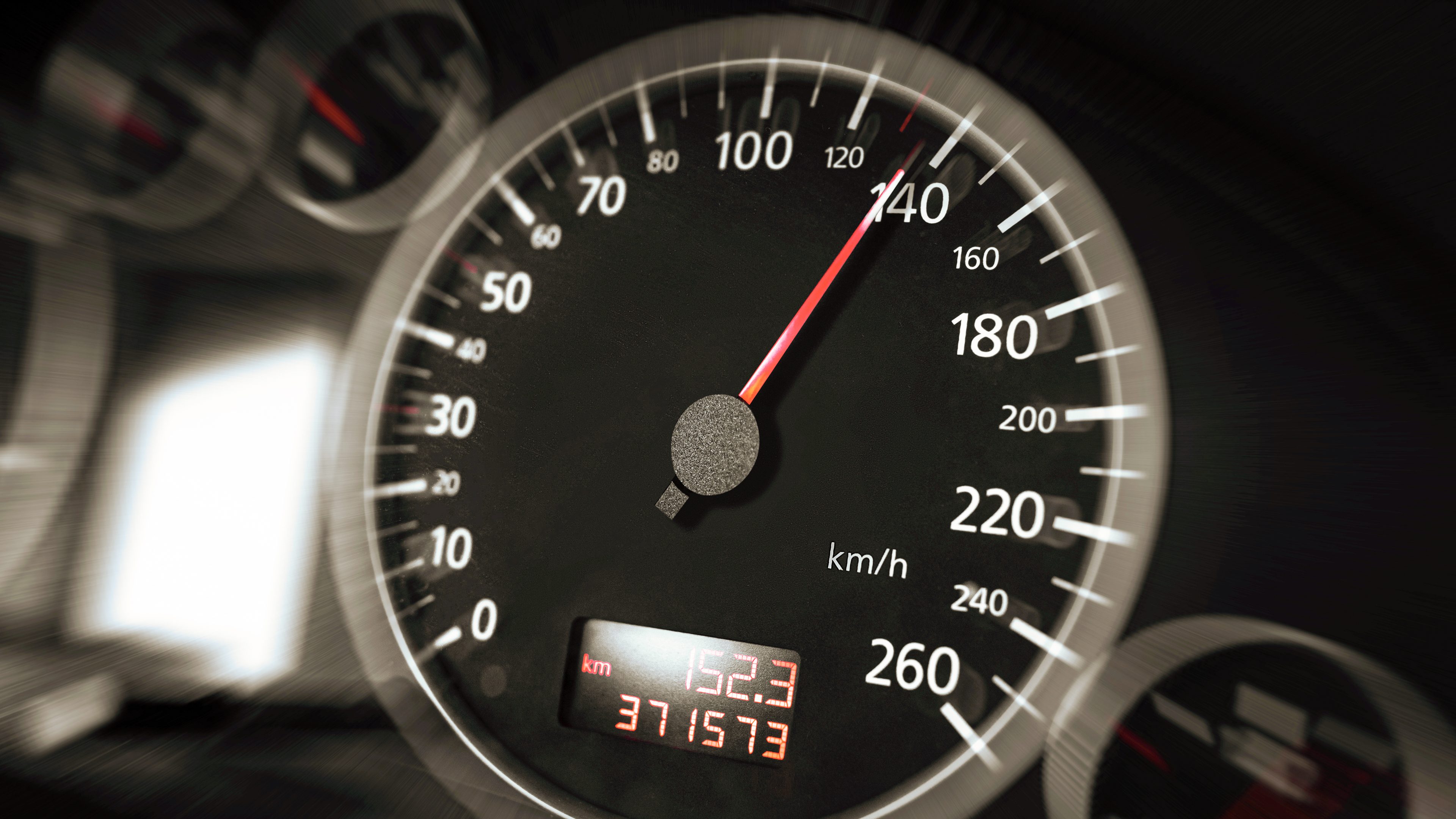 Comment fonctionne le compteur de vitesse d'une voiture ?