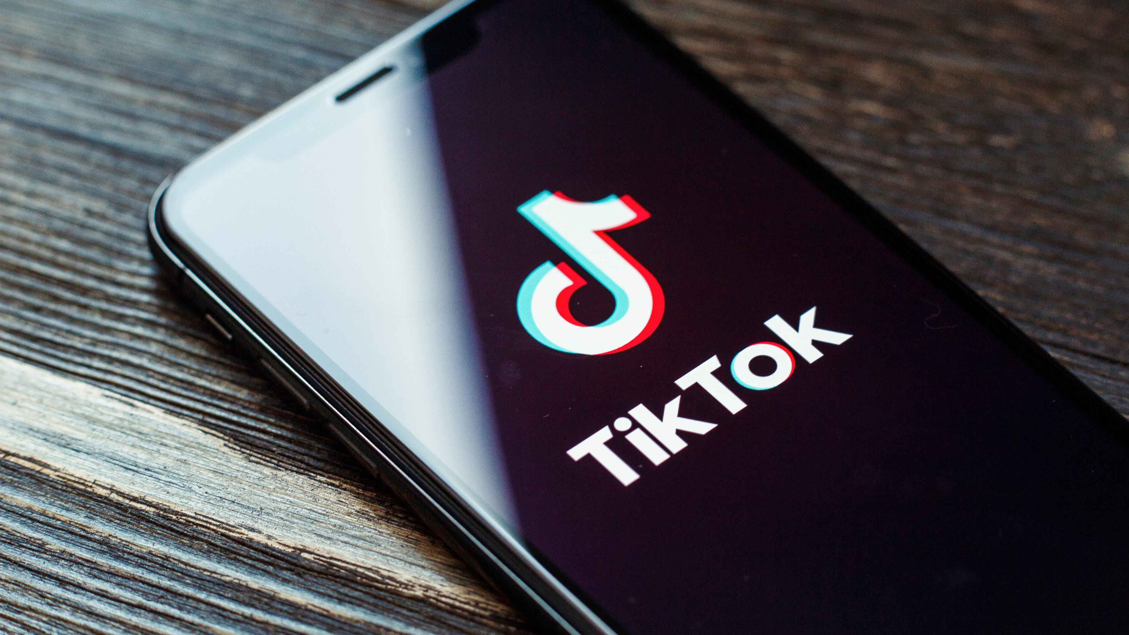 TikTok tightens privacy by default, for the kids - NextPit