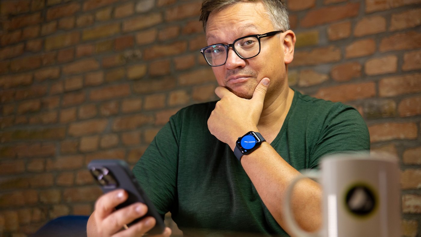 Man wearing apple watch hot sale