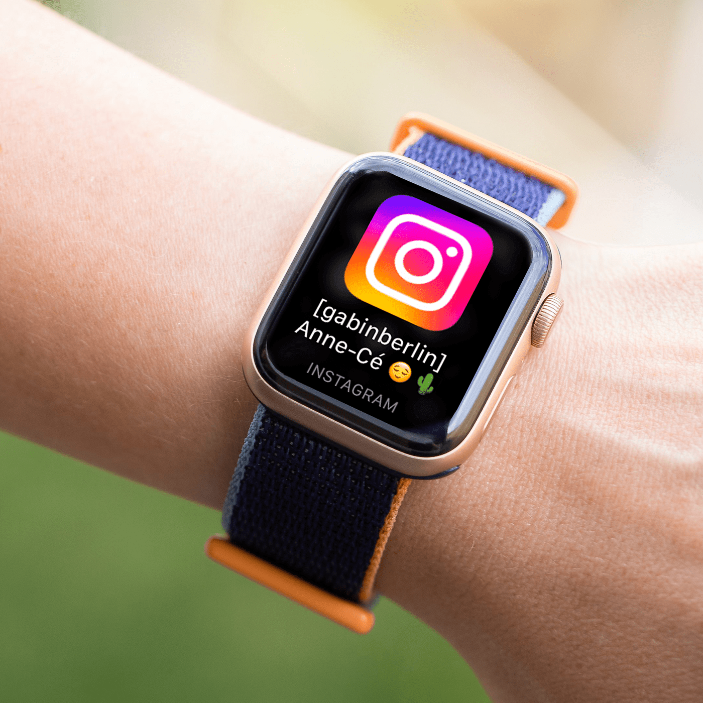 Với ứng dụng Instagram trên đồng hồ thông minh, chúng ta có thể dễ dàng lướt Instagram và xem thông báo mà không cần lấy điện thoại ra khỏi túi. Chức năng này cũng cho phép người dùng tạo nội dung dễ dàng hơn trên đồng hồ của họ. Nếu bạn muốn tận dụng tối đa khả năng của đồng hồ thông minh và Instagram, hãy thử sử dụng ứng dụng này ngay.