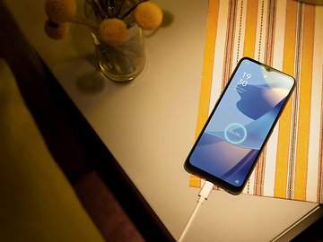 Test de l'Oppo Reno 6: Le milieu de gamme &agrave; moins de 500&euro; mise tout sur la vid&eacute;o
