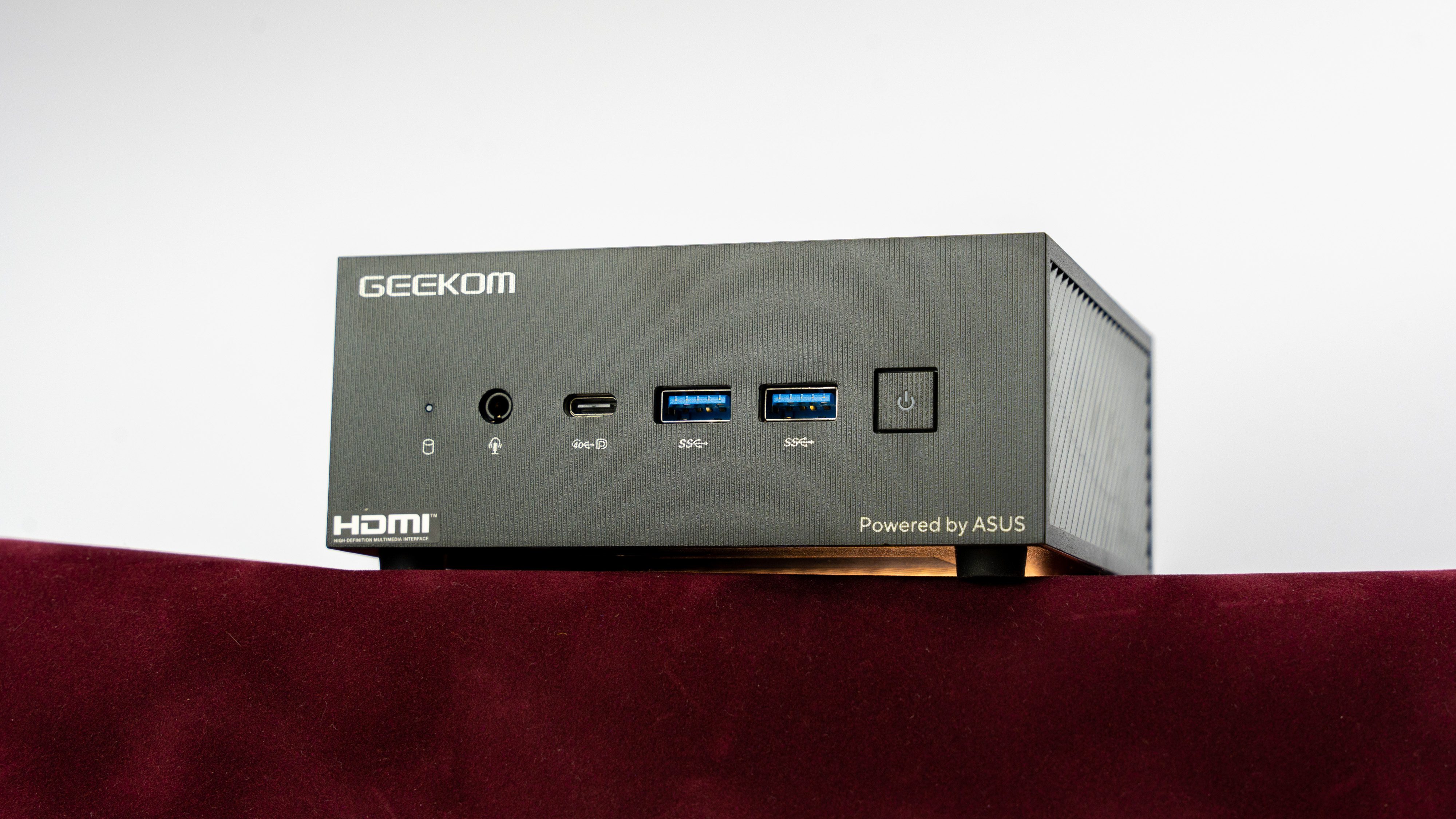 Geekom Mini PC packs a lot into a very small case