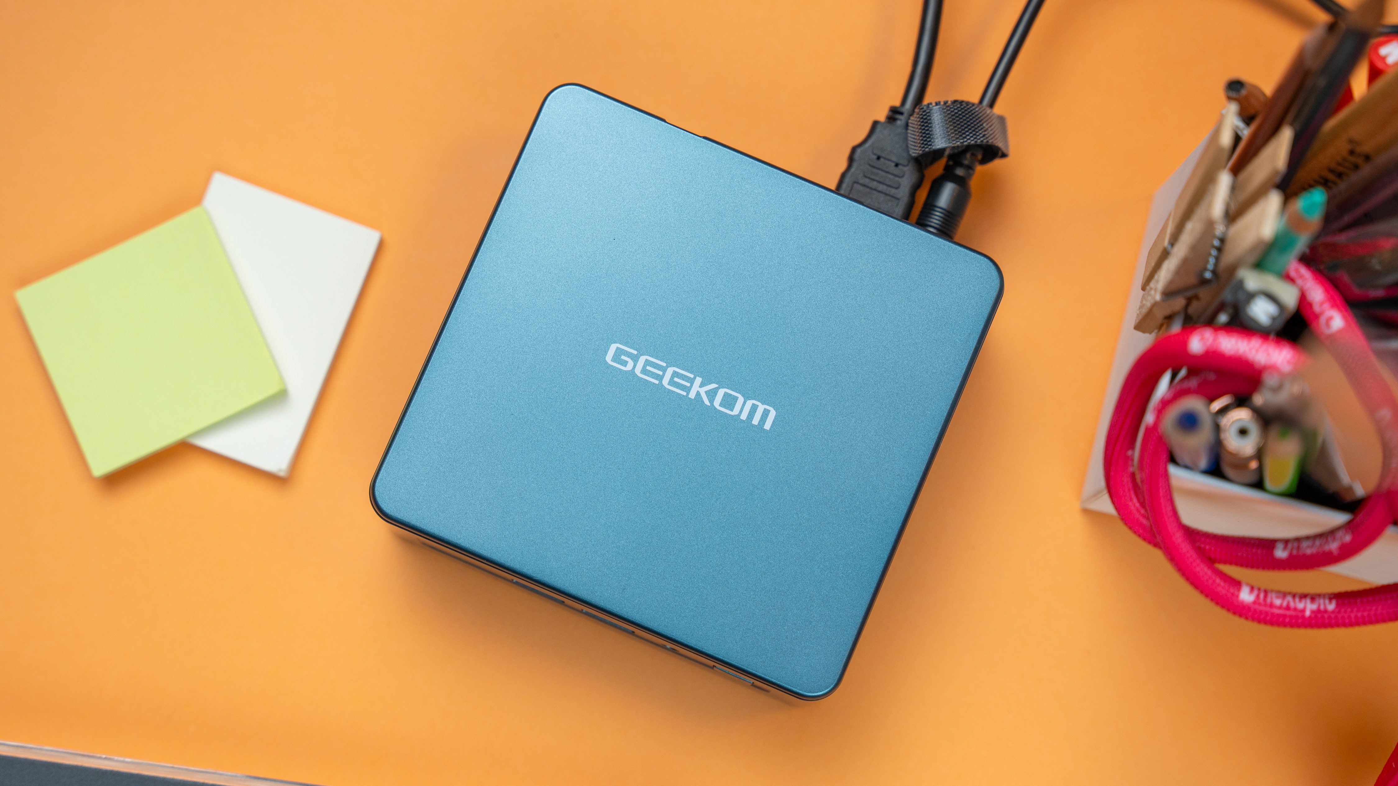 Geekom Mini IT 12 Review: The Perfect $500 Home Office PC?