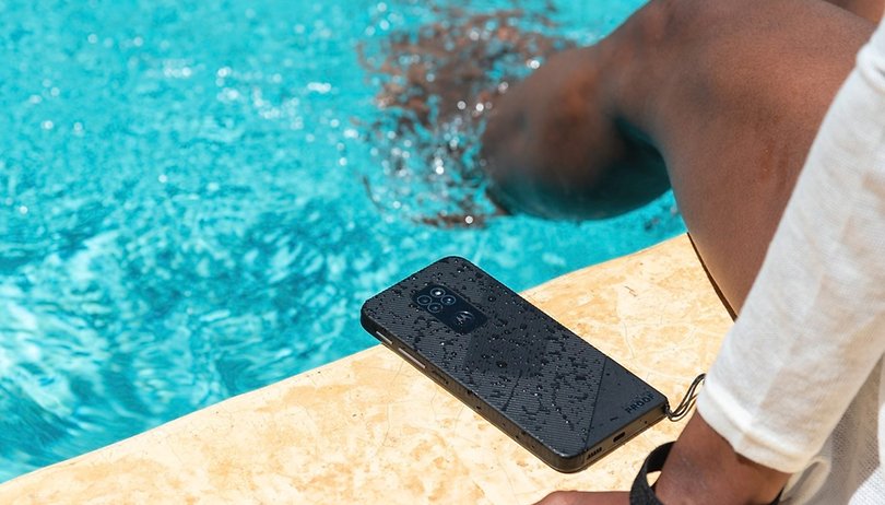 Das Motorola Defy ist zurück: Bullitt setzt das Moto G9 Play auf Steroide