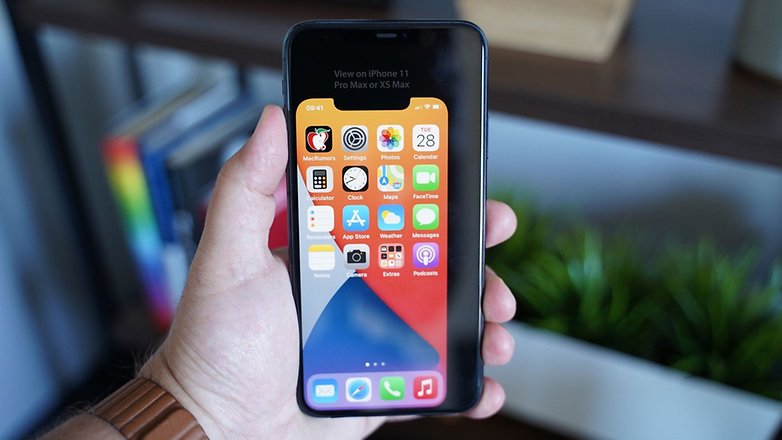 iPhone 12 size hand MacRumors