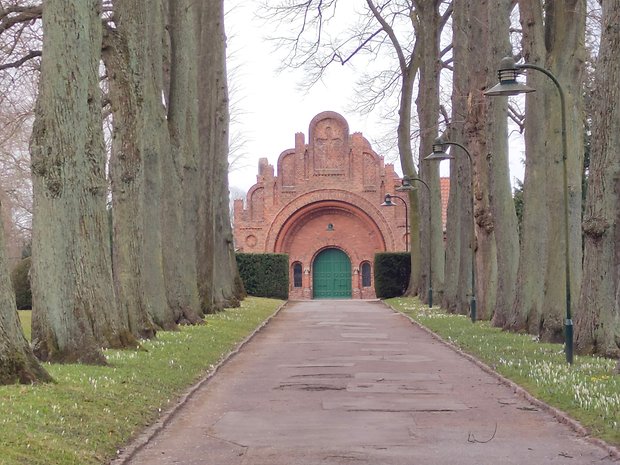 Main camera with 5X zoom