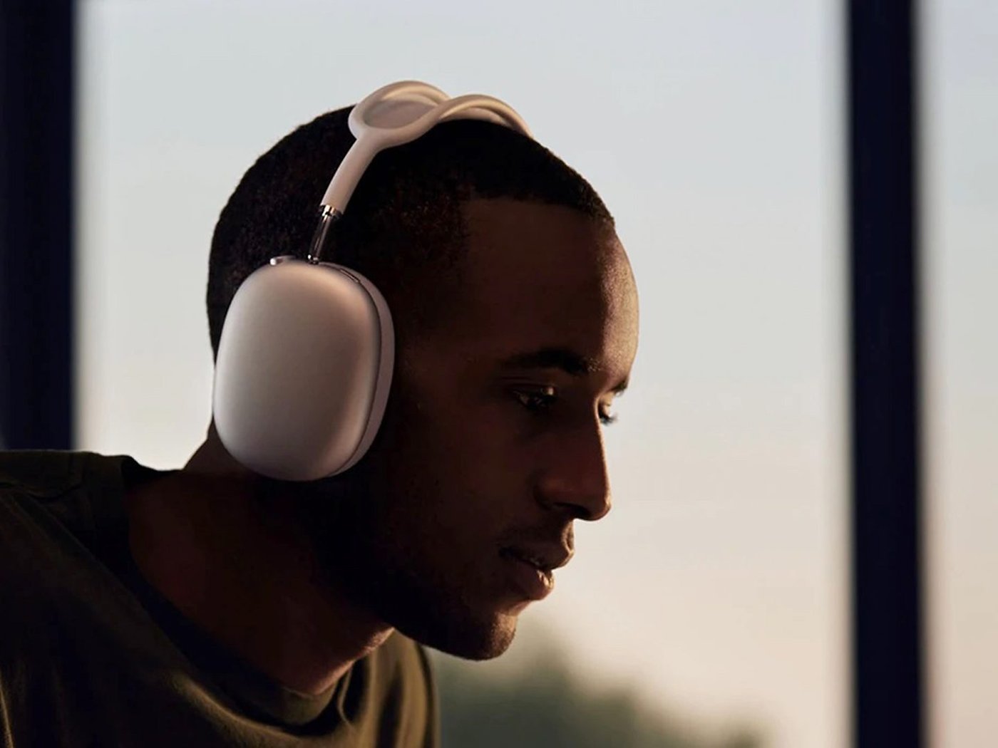 Apple AirPods Pro, AirPods Max headphones get Find My upgrade - CNET