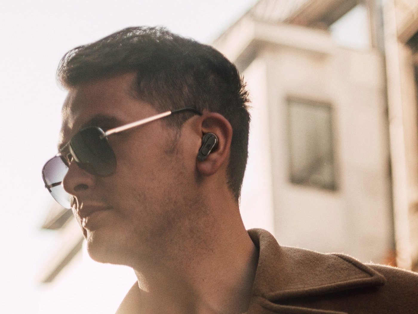 Clever: der | erstem Tour nextpit Earbuds mit Ladecase smarten Welt Pro 2 JBL