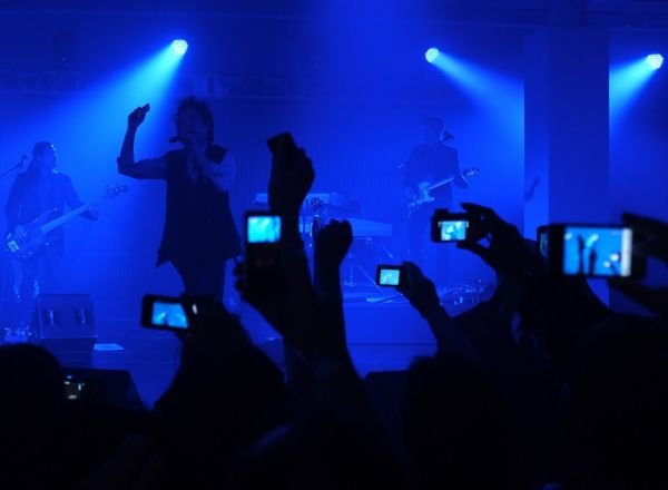 Smartphones at Concerts